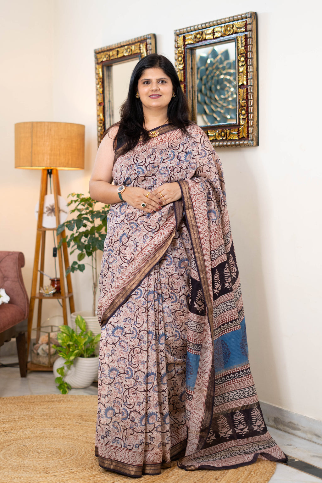 Handwoven Bagh Print Maheshwari Silk Saree in Soft Beige and Indigo