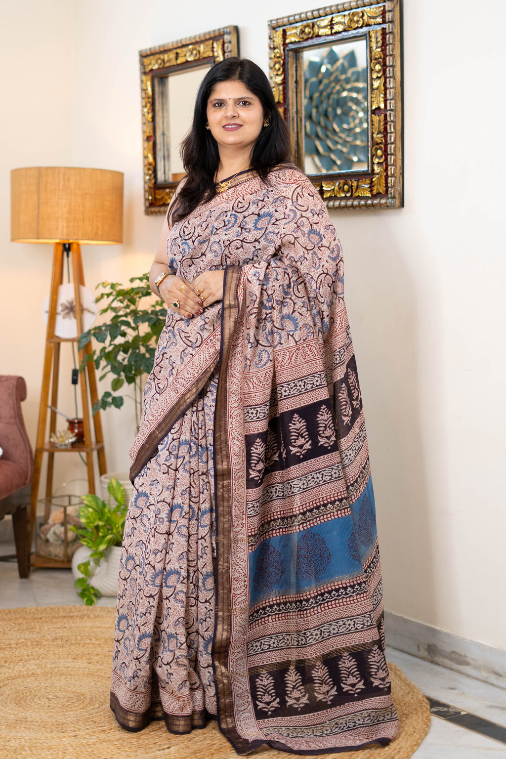 Handwoven Bagh Print Maheshwari Silk Saree in Soft Beige and Indigo